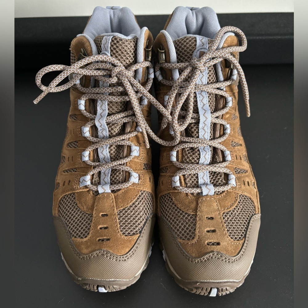 MERRELL Accentor Mid Vent Hiking Boots, Women Size 7